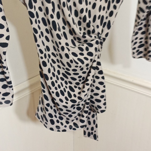 Ann Taylor gathered front cropped sleeve blouse - Picture 4 of 5